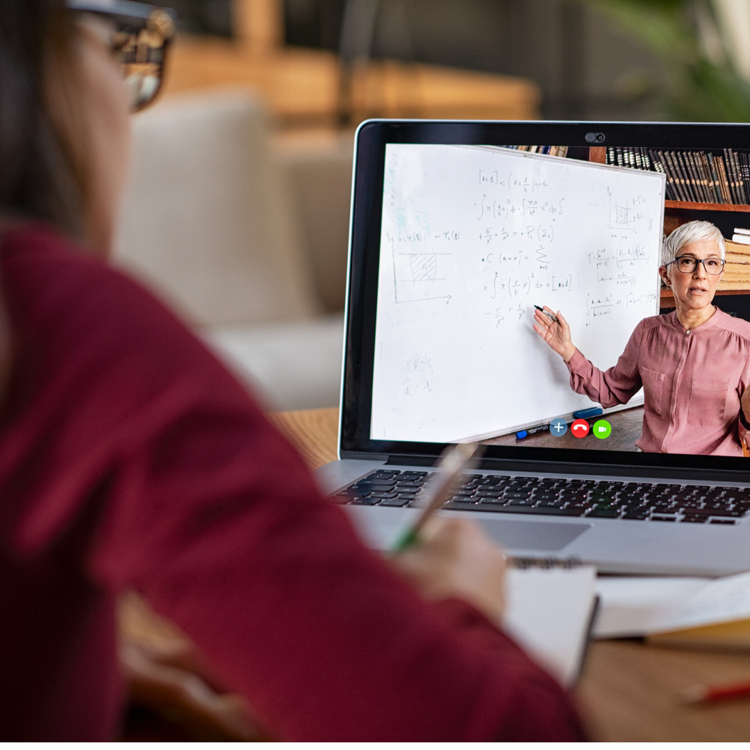 3 Reasons to start studying English online now before travelling to Australia